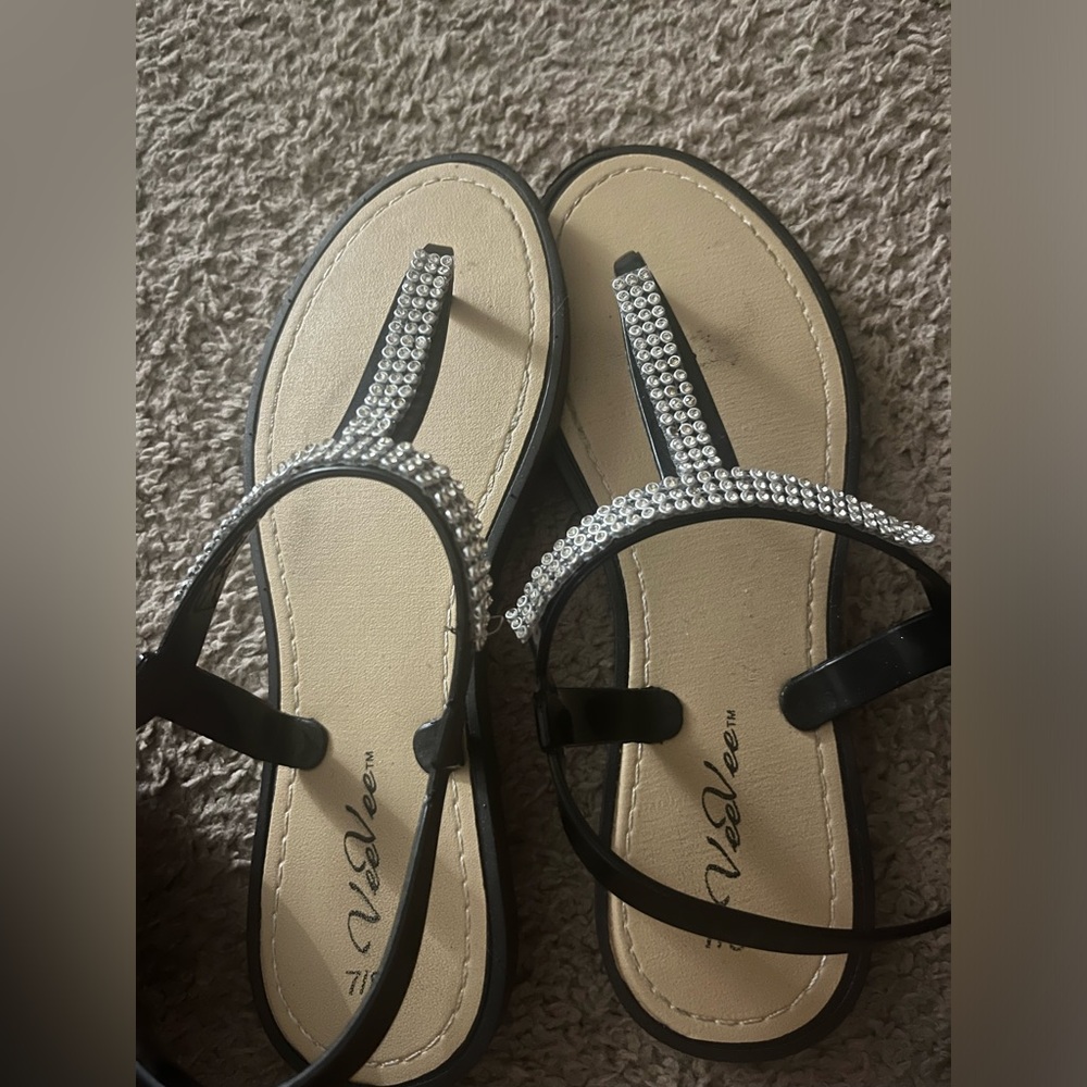 Vee Vee brand women’s sandals